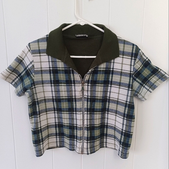 Fashion Bug Zip Up Collared Tshirt - Picture 1 of 5